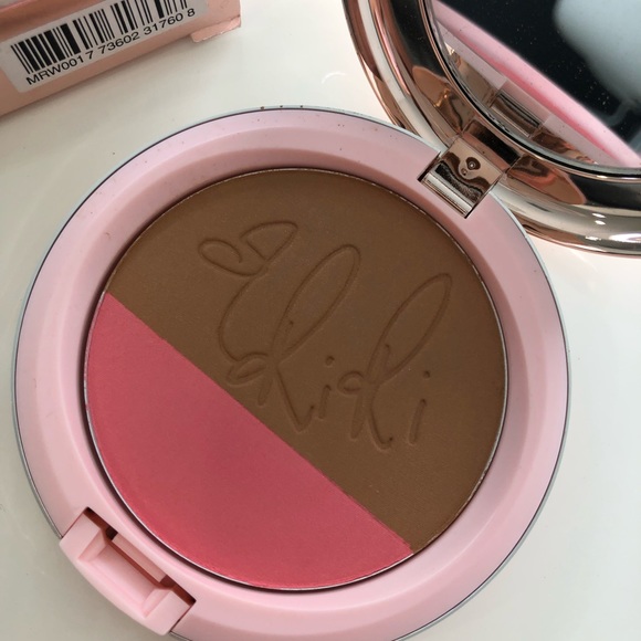 Brand New Mac RiRi Limited Edition powder Blush - Picture 2 of 4